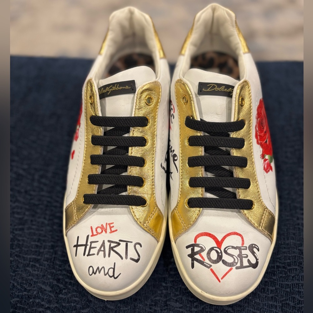 Dolce and Gabbana Love Hearts and Roses Sneakers size 37